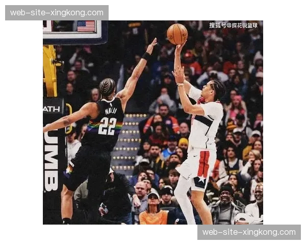 快船结束连败排名小幅回升 伦纳德带领下冲击附加赛名额 快船结束连败排名小幅回升 伦纳德带领下冲击附加赛名额